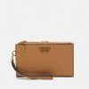 Guess KRISTLE ZIP ORGANIZER - Wallet - Caramel