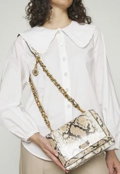 Guess ABEY CROSSBODY FLAP - Across Body Bag - Natural Python