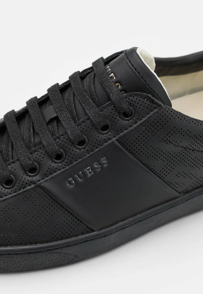 Guess NOLA - Trainers - Black - Image 6