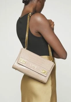 Guess KATEY CROC FLAP - Across Body Bag - Light Rum